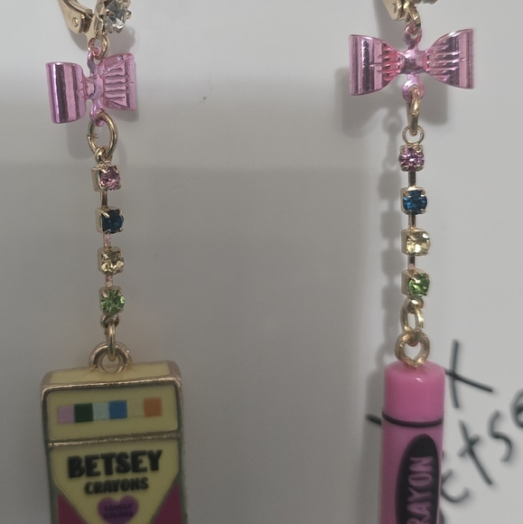 Betsey Johnson Earrings - Picture 3 of 4